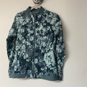 The North face windbreaker